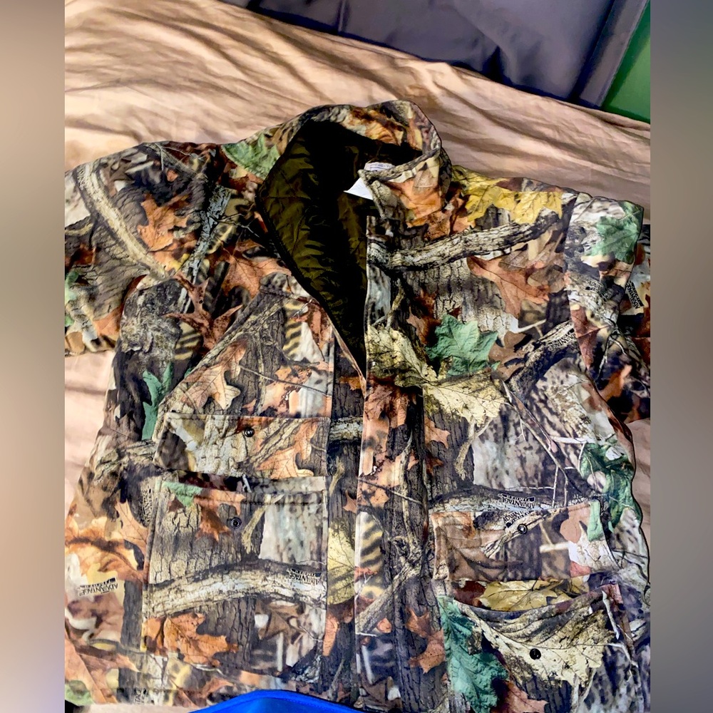 Walls Outdoors vintage camo jacket. Size 4XL